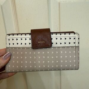 Fossil Women's Tan and Cream Wallet